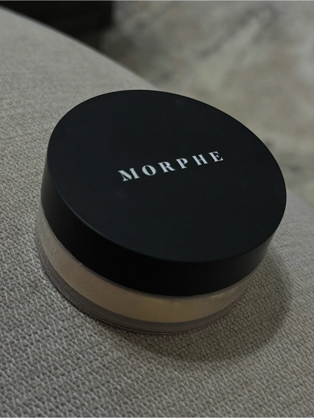 Morphe Loose Setting Powder - Black Lid with Cream Powder